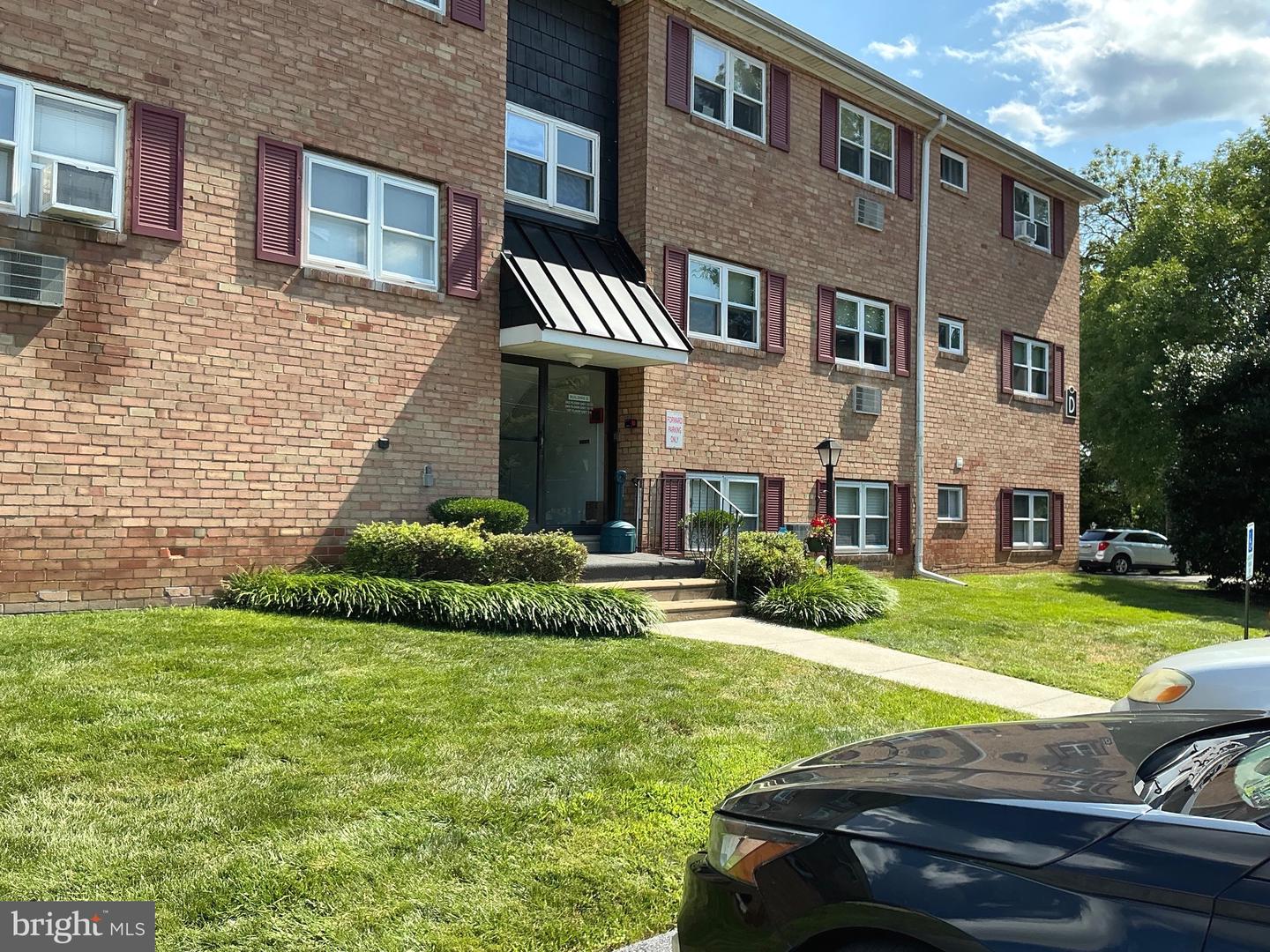 335 E LANCASTER AVE #D5 Property Photo 1