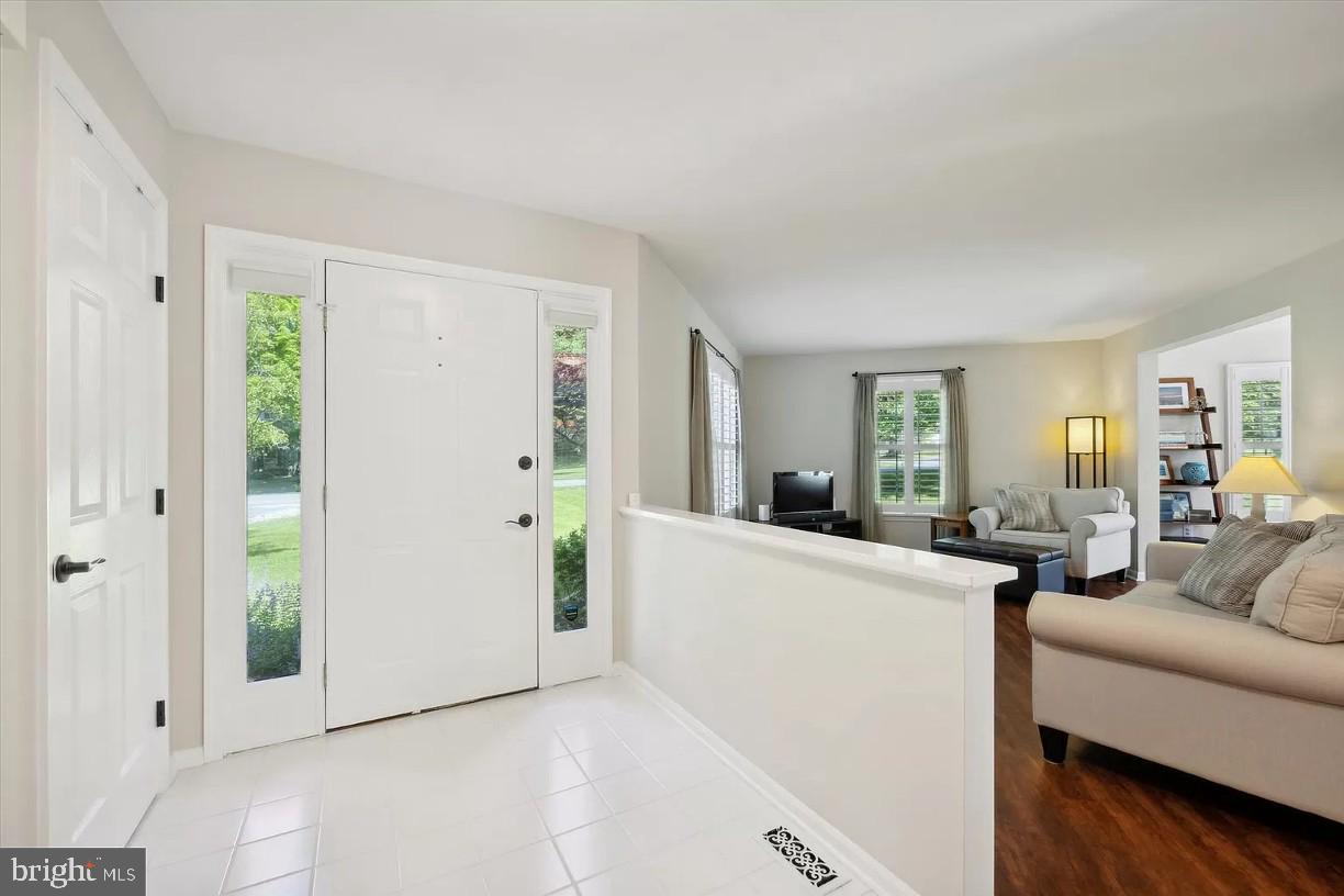 701 Kilduff Ct Property Photo 3