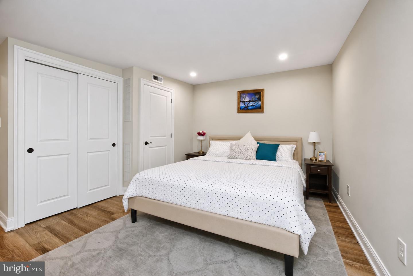 241 Bridge #apt B Property Photo 11