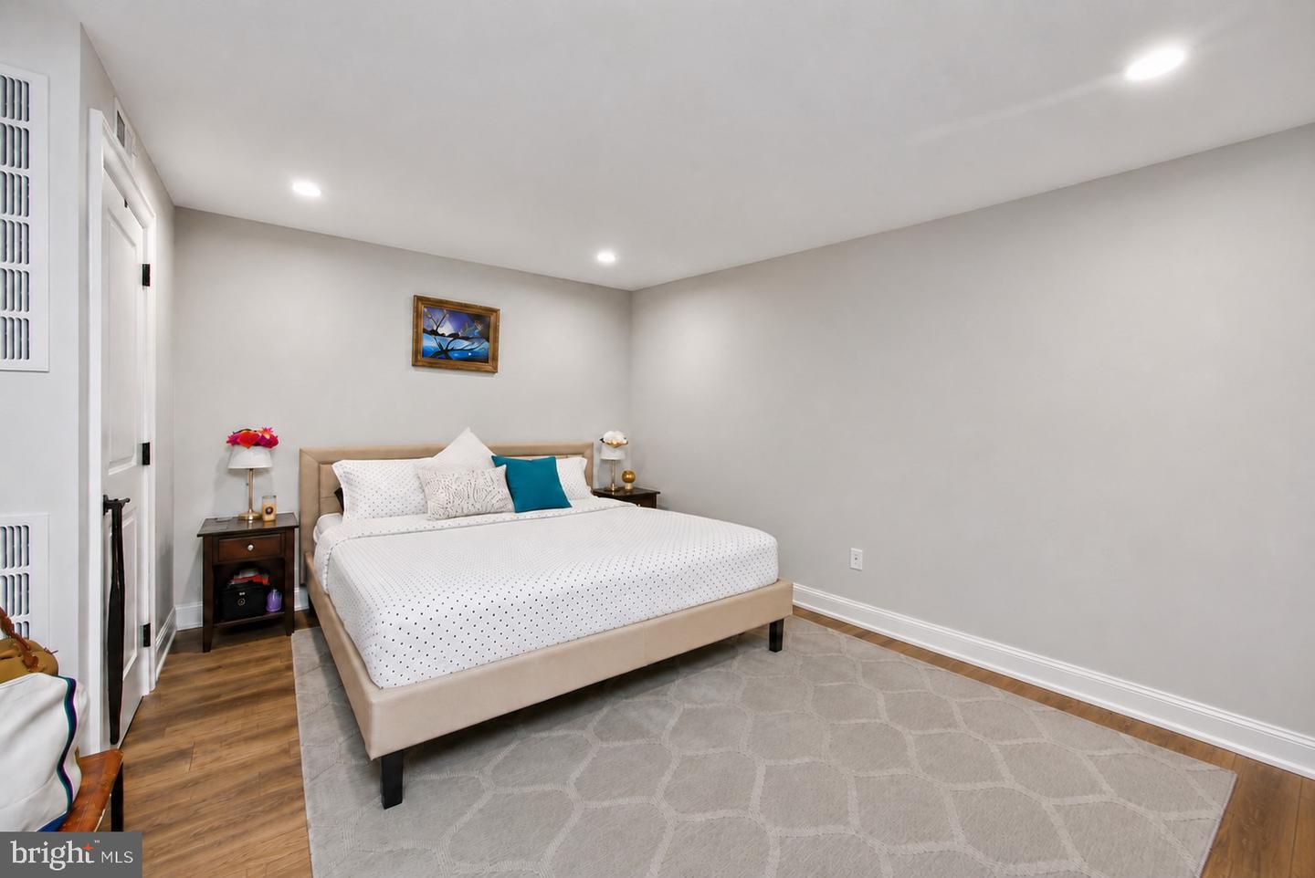 241 Bridge #apt B Property Photo 12