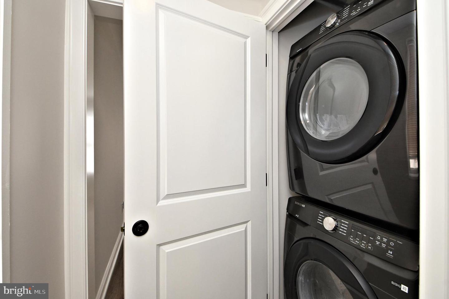 241 Bridge #apt B Property Photo 15