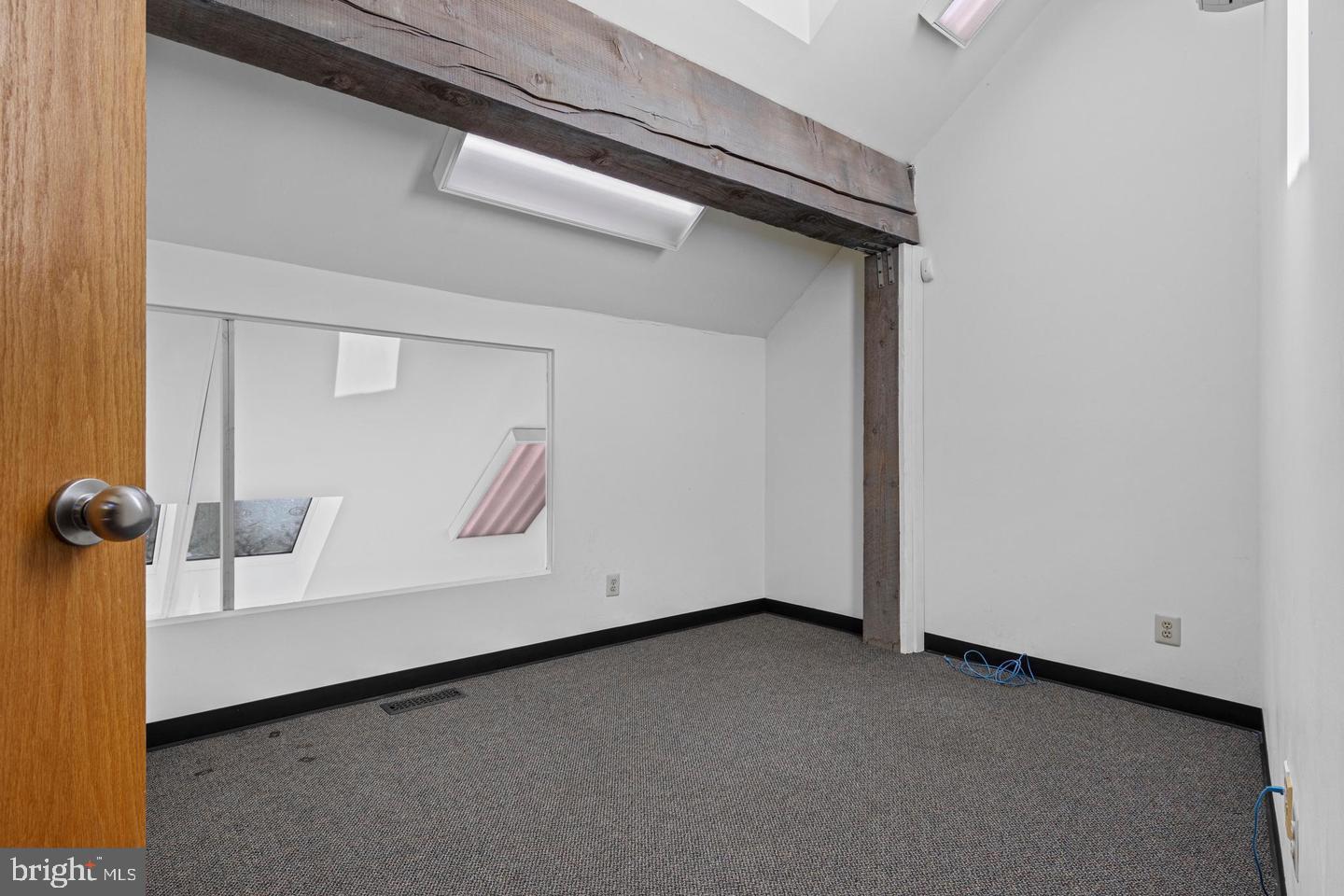 882 S Matlack St #105 Property Photo 7