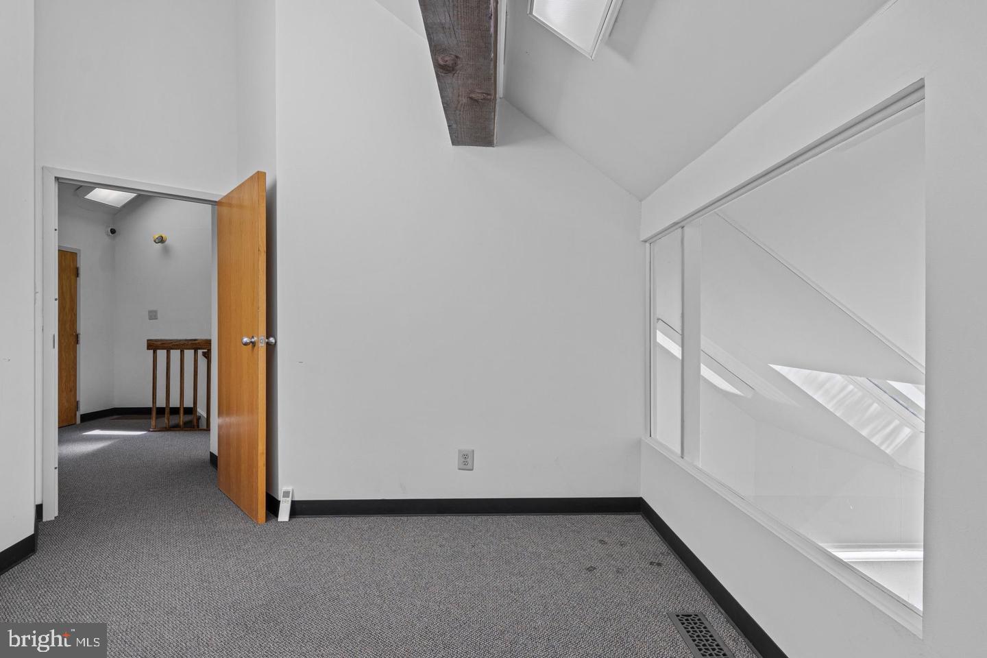 882 S Matlack St #105 Property Photo 8