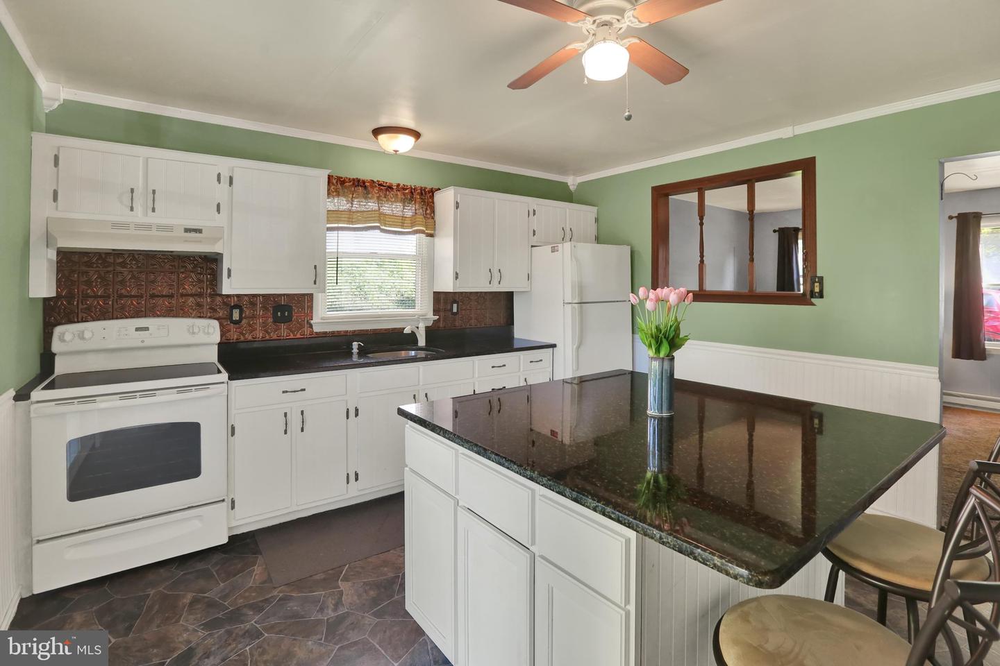 202 Green St Property Photo 11