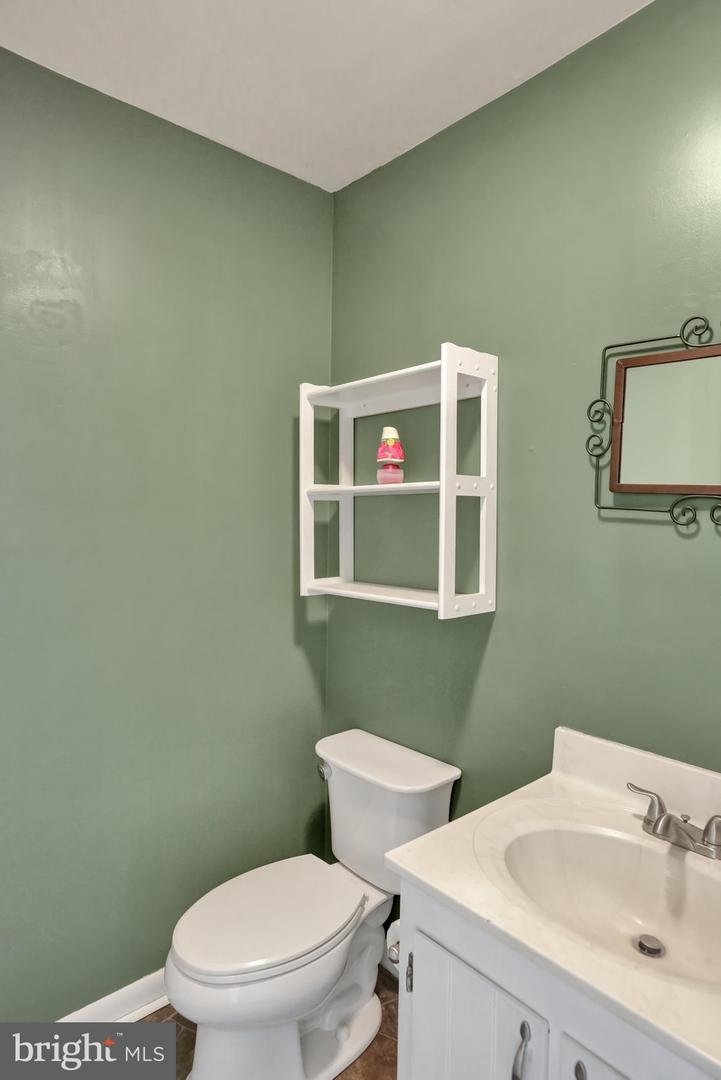 202 Green St Property Photo 12