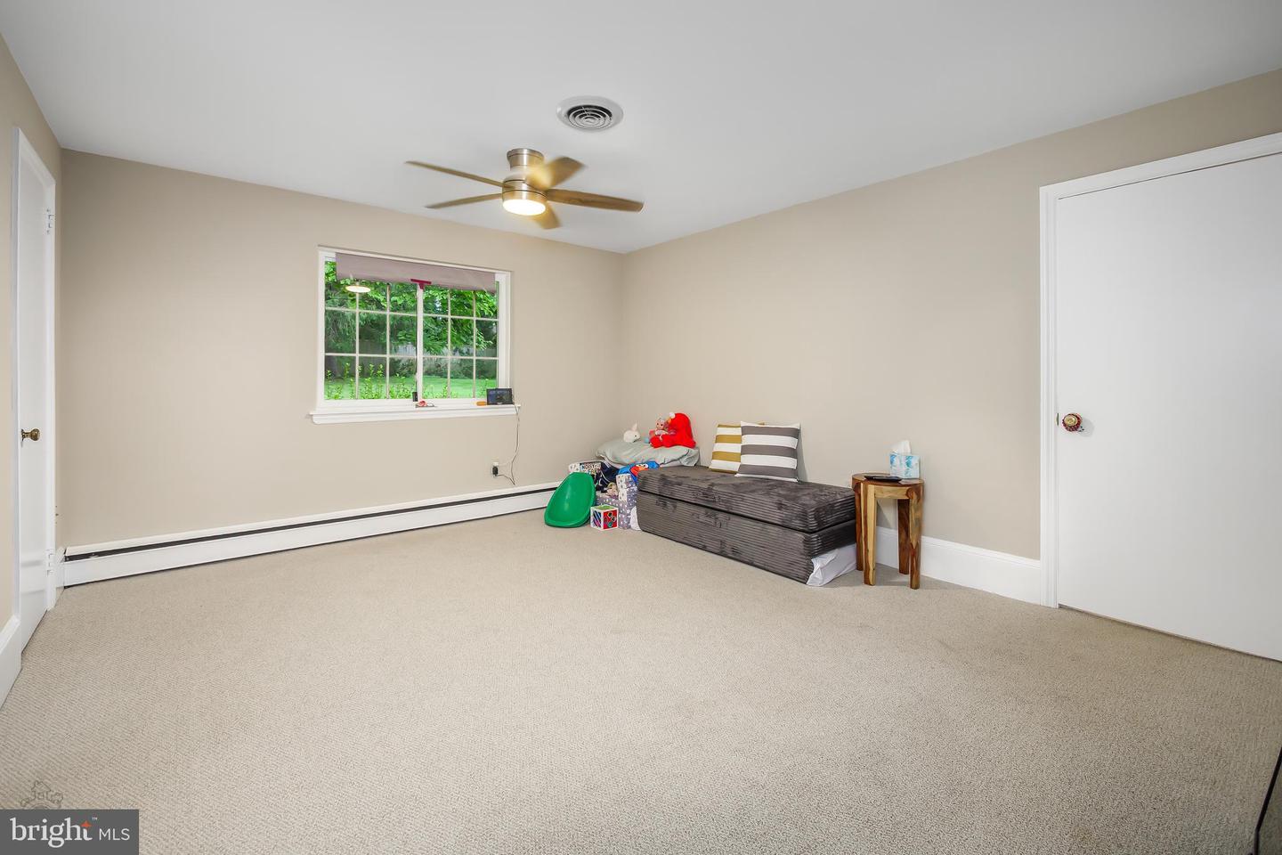 4 Carol Ln Property Photo 15