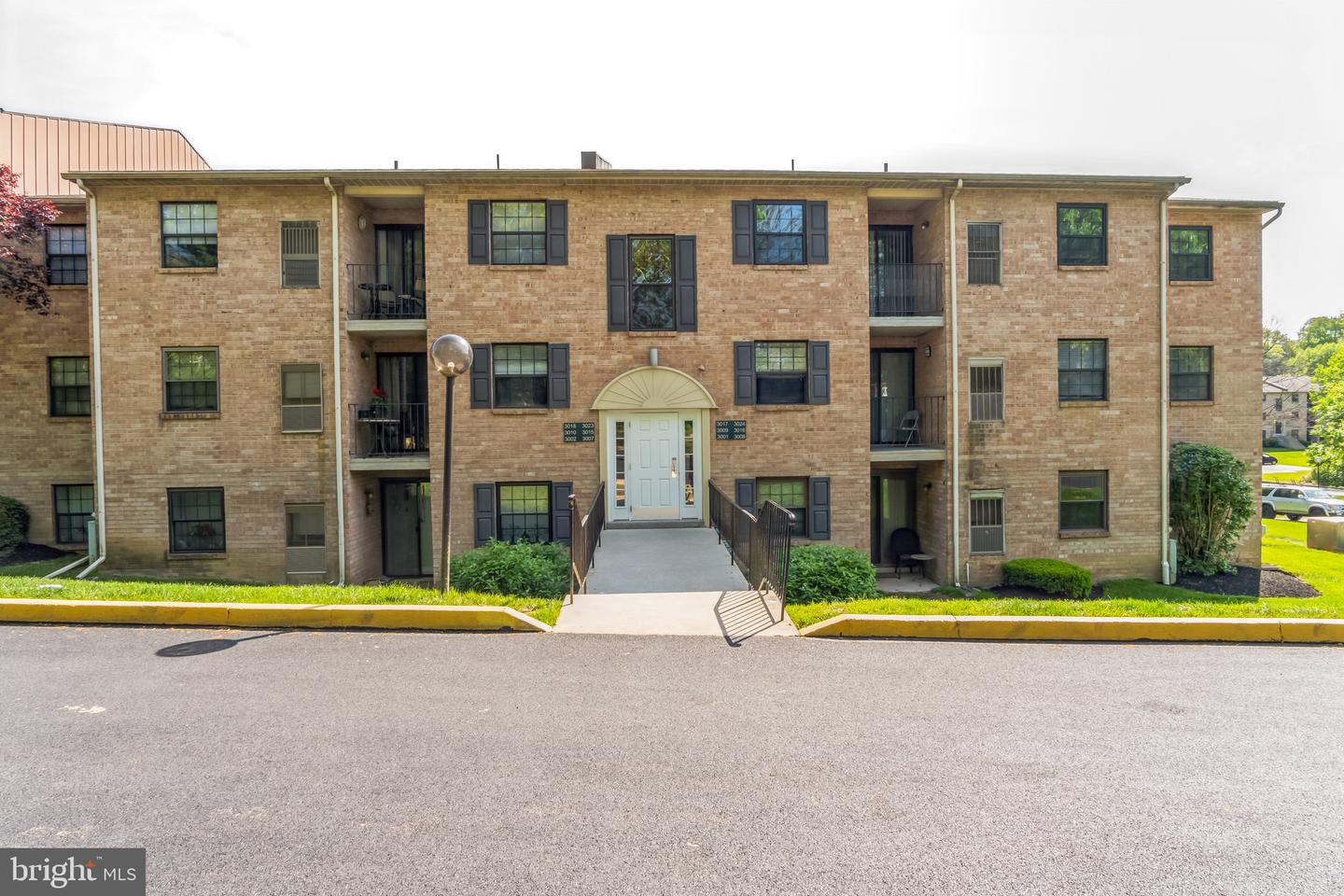 3024 VALLEY DR #3024