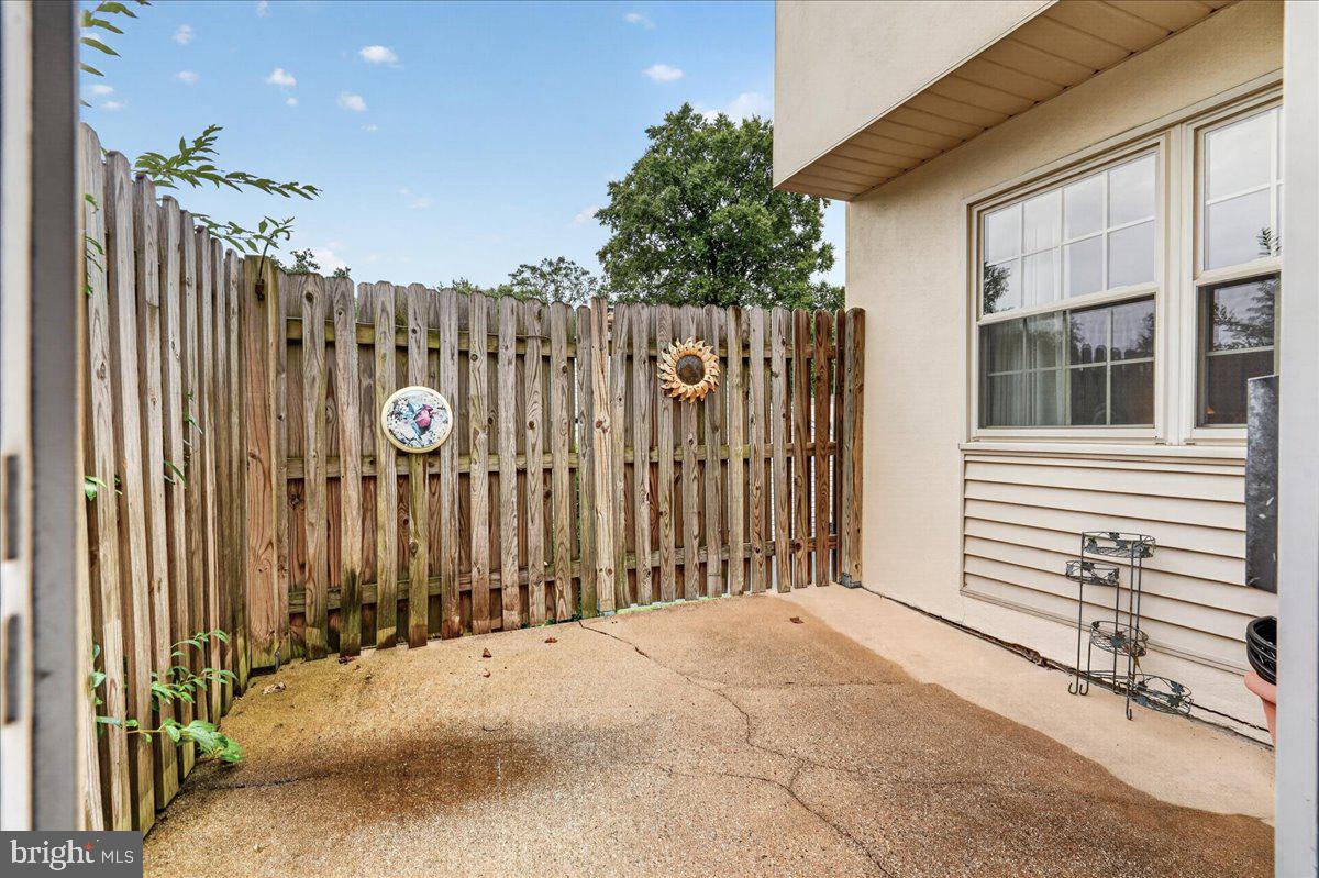 1230 Hawthorne Ln Property Photo 41