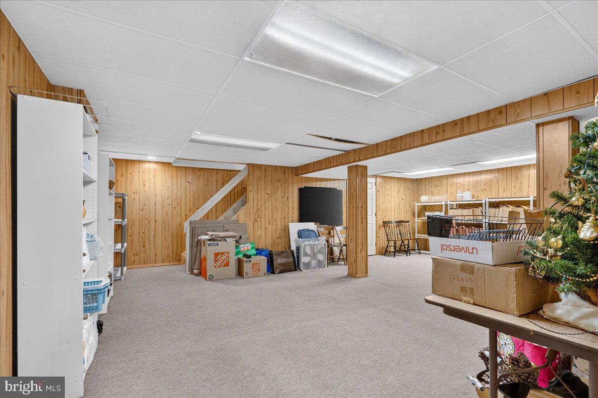 1230 Hawthorne Ln Property Photo 43