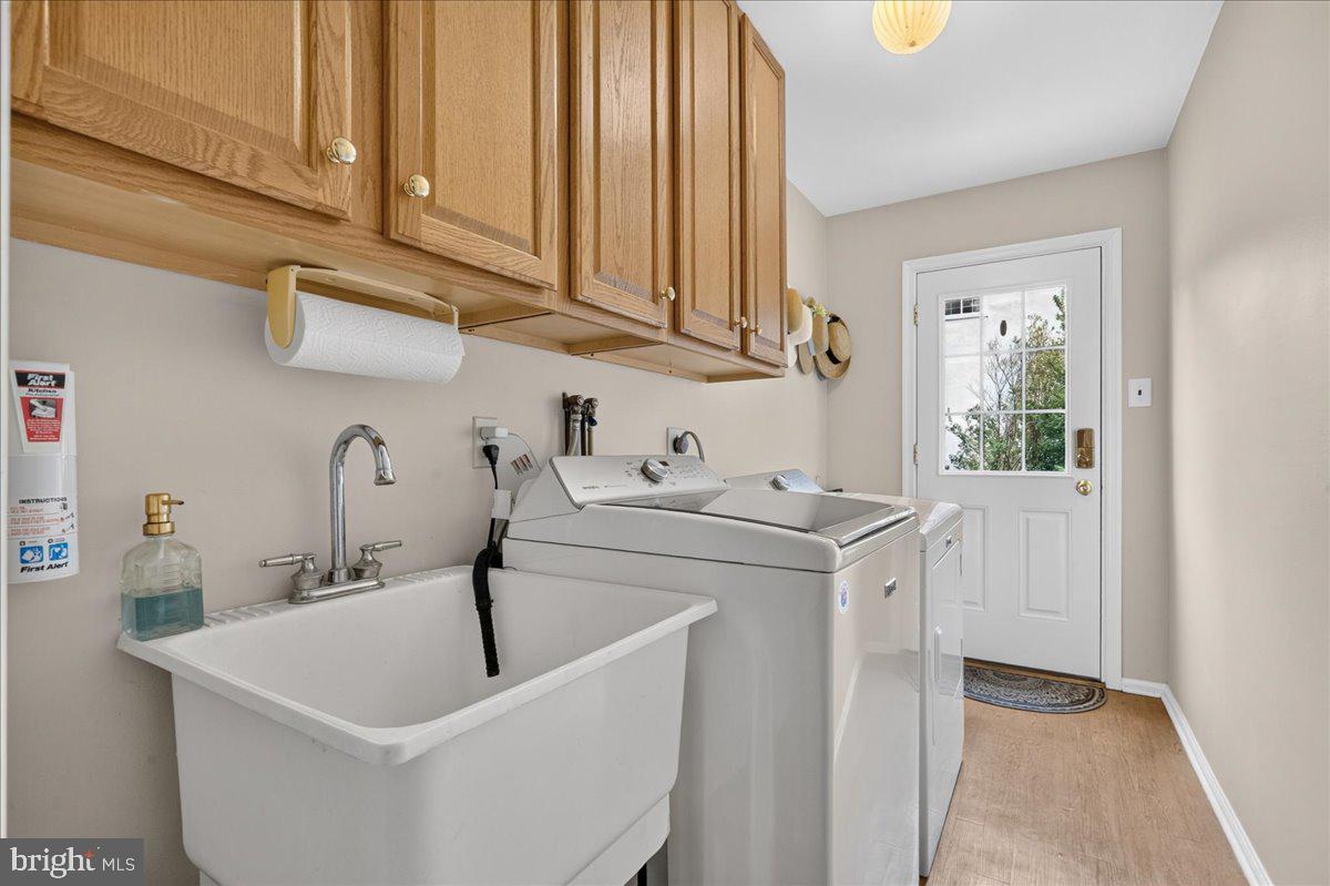 1230 Hawthorne Ln Property Photo 44