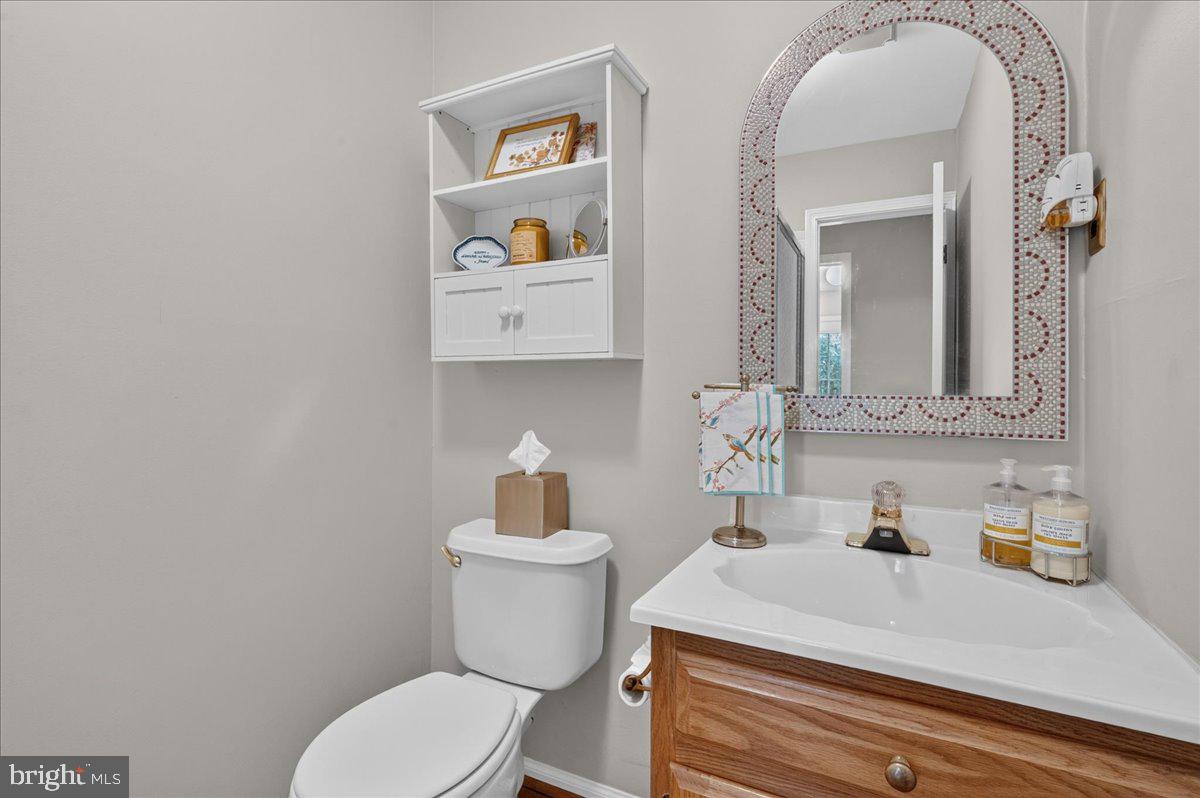 1230 Hawthorne Ln Property Photo 45