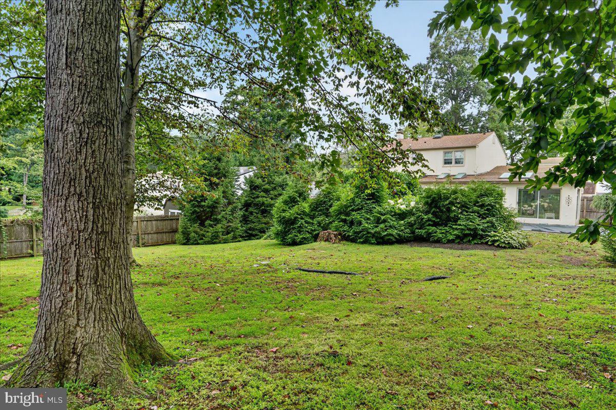 1230 Hawthorne Ln Property Photo 55