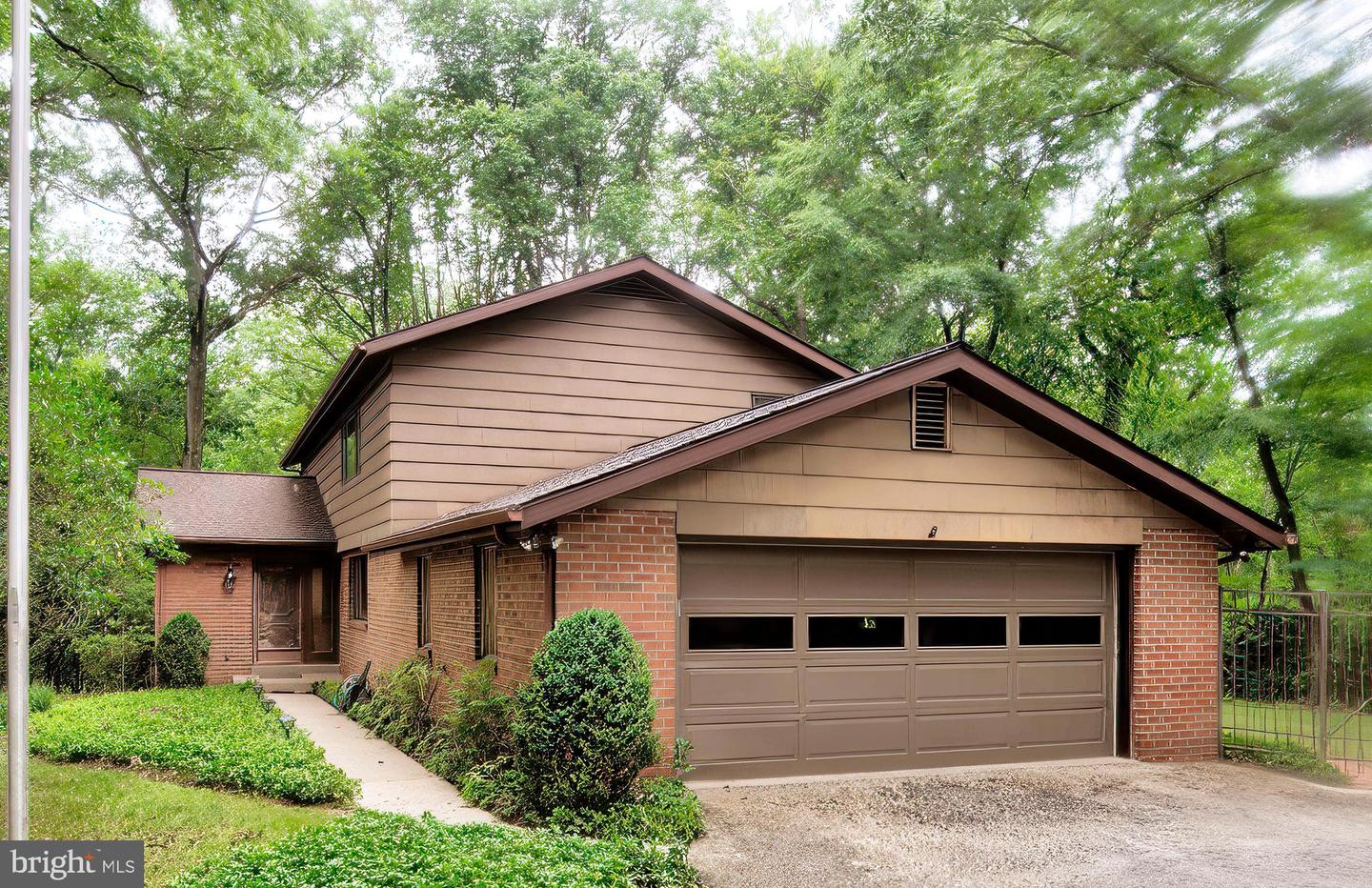 1717 Hamilton Dr Property Photo 3