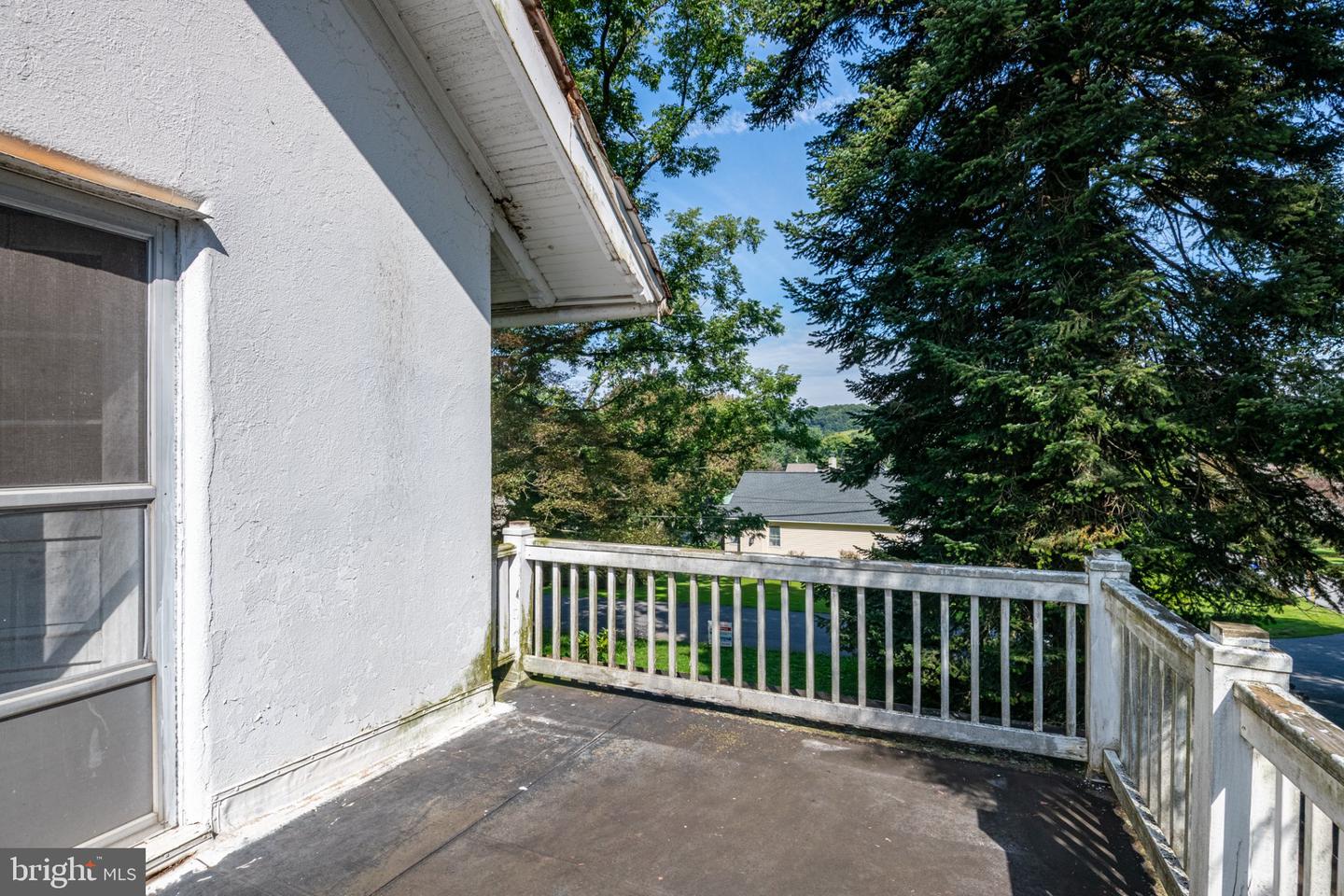 708 Ridge Ave Property Photo 18