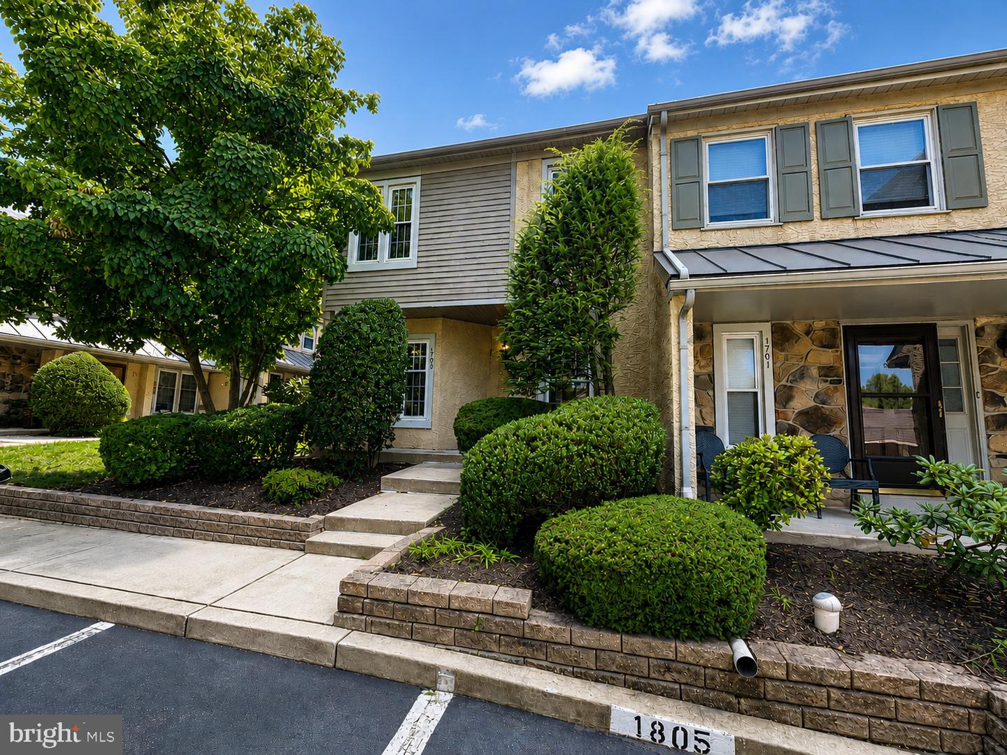 1700 Newmarket Ct Property Photo 1