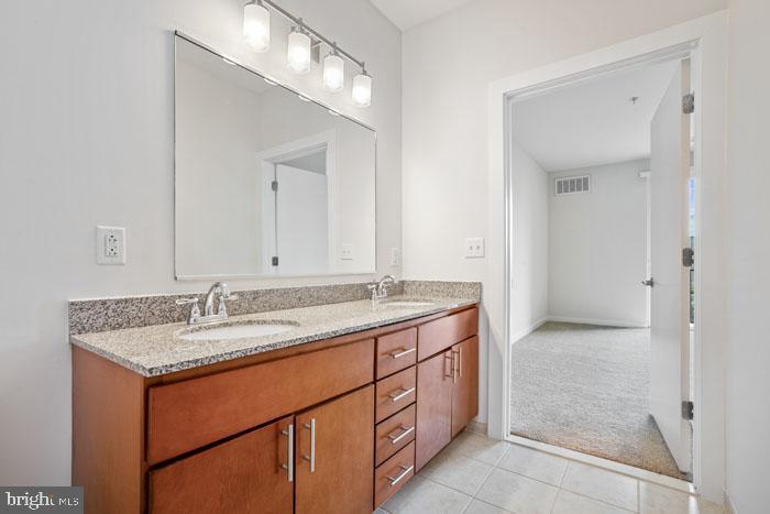 131 Bridge St #1208 Property Photo 96