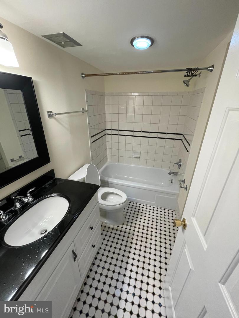 208 Old Forge Crossing #208 Property Photo 24