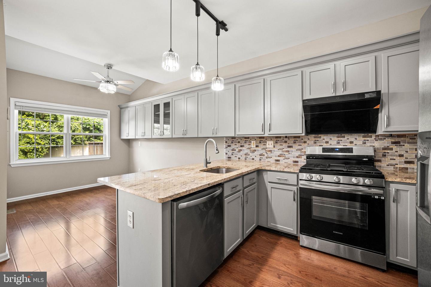 544 Cork Cir Property Photo 8