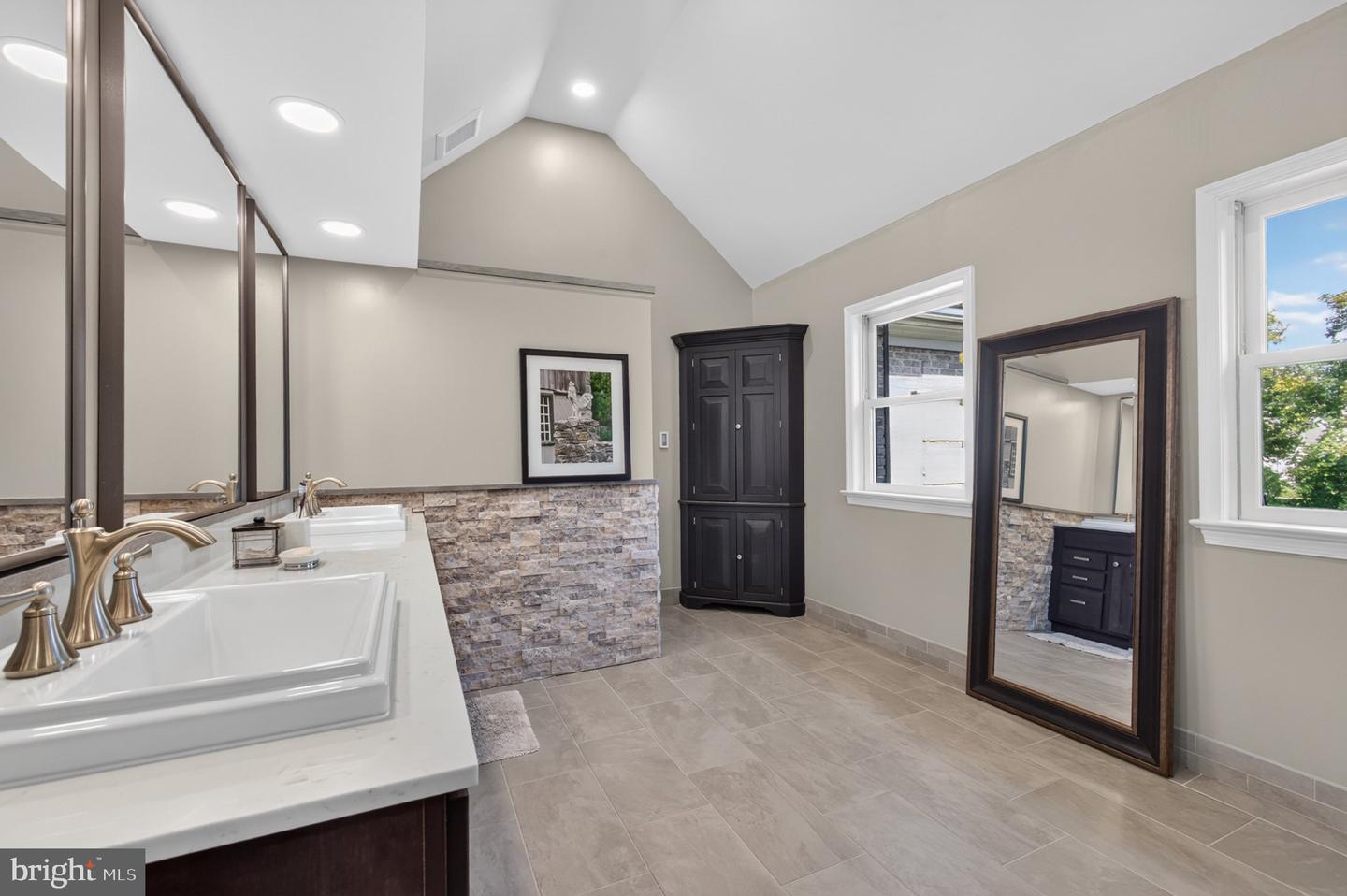 4 Traber Ln Property Photo 39