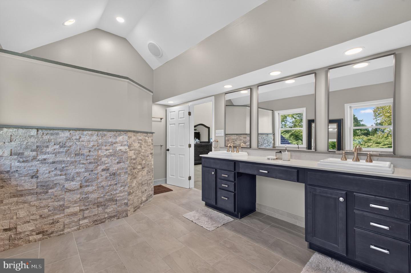 4 Traber Ln Property Photo 40