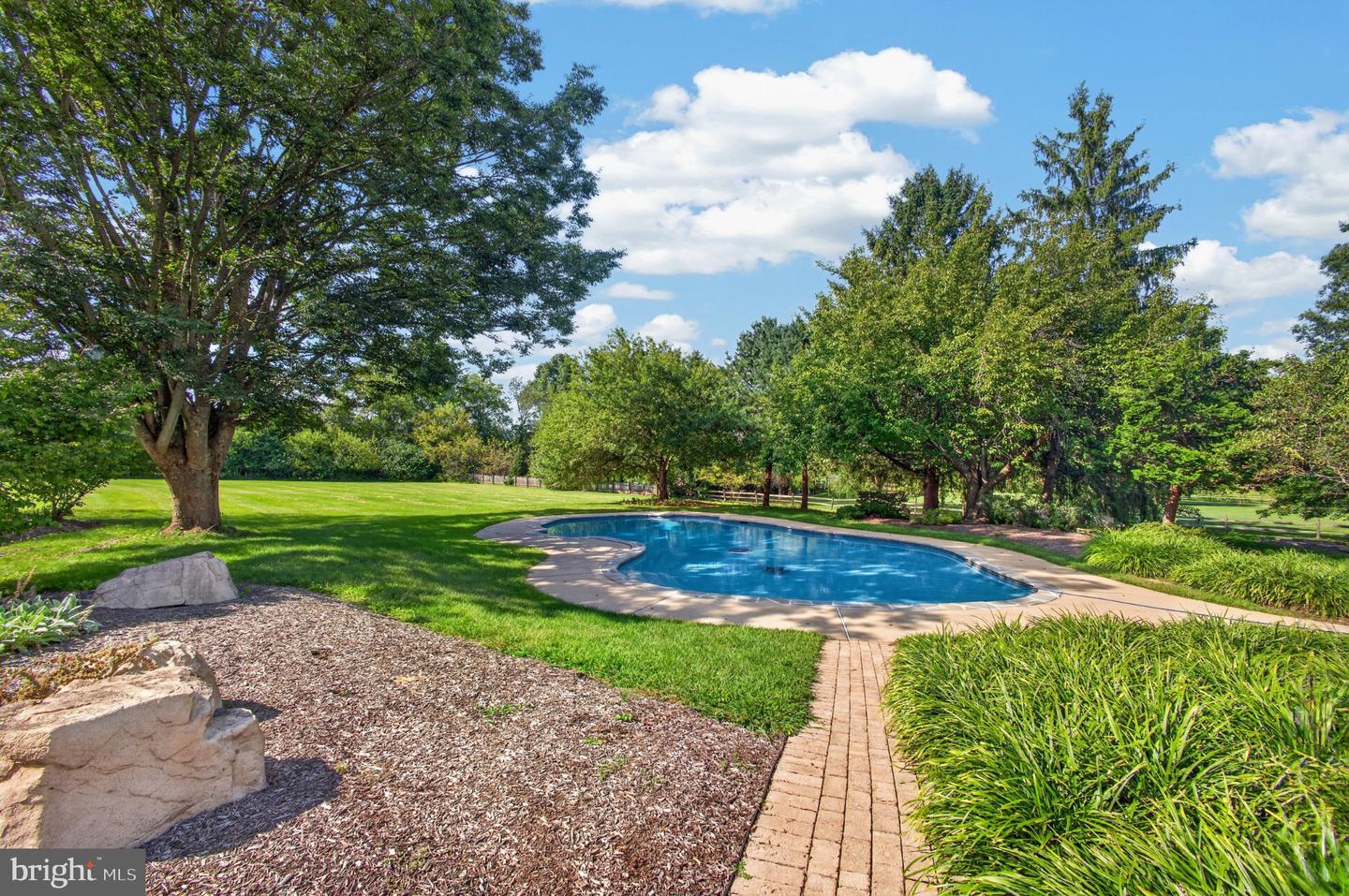 4 Traber Ln Property Photo 57