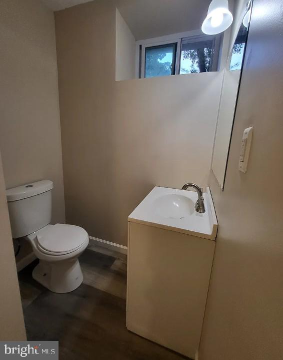 558 E Lincoln Hwy ##4 Property Photo 5
