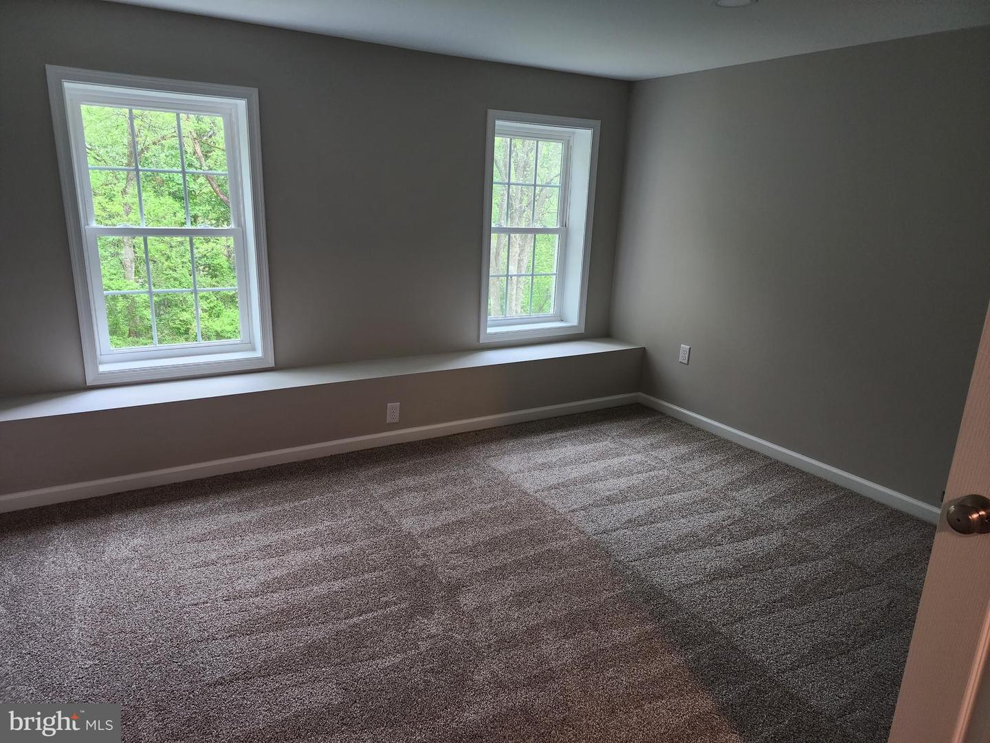 2 Steidler Ln #back Property Photo 6