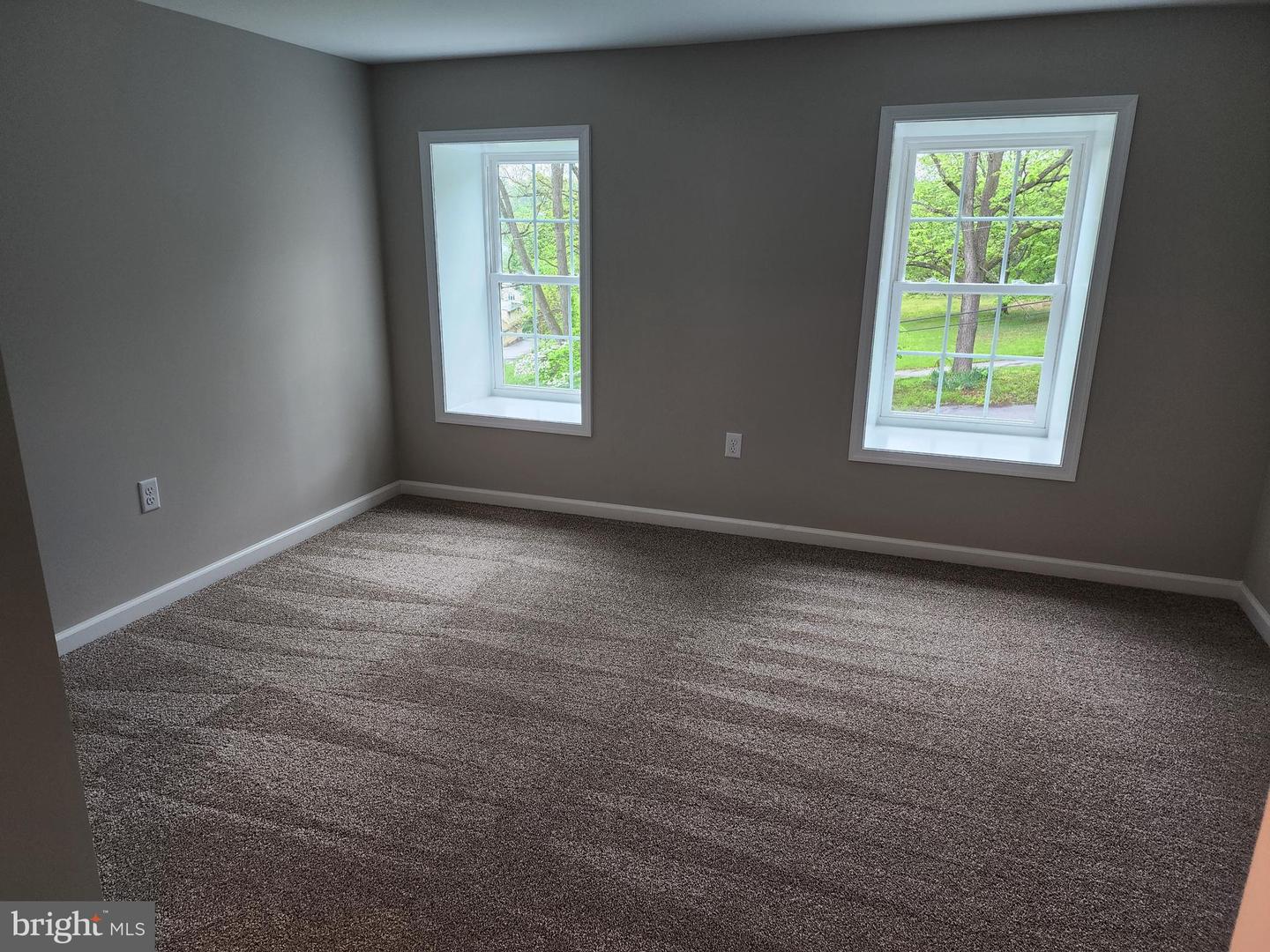 2 Steidler Ln #back Property Photo 7