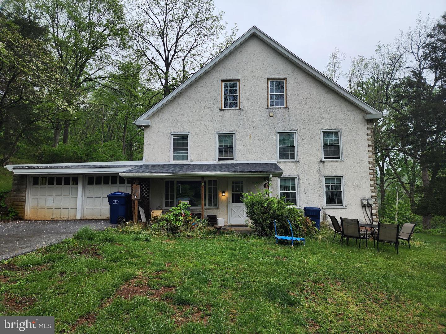 2 Steidler Ln #back Property Photo 11