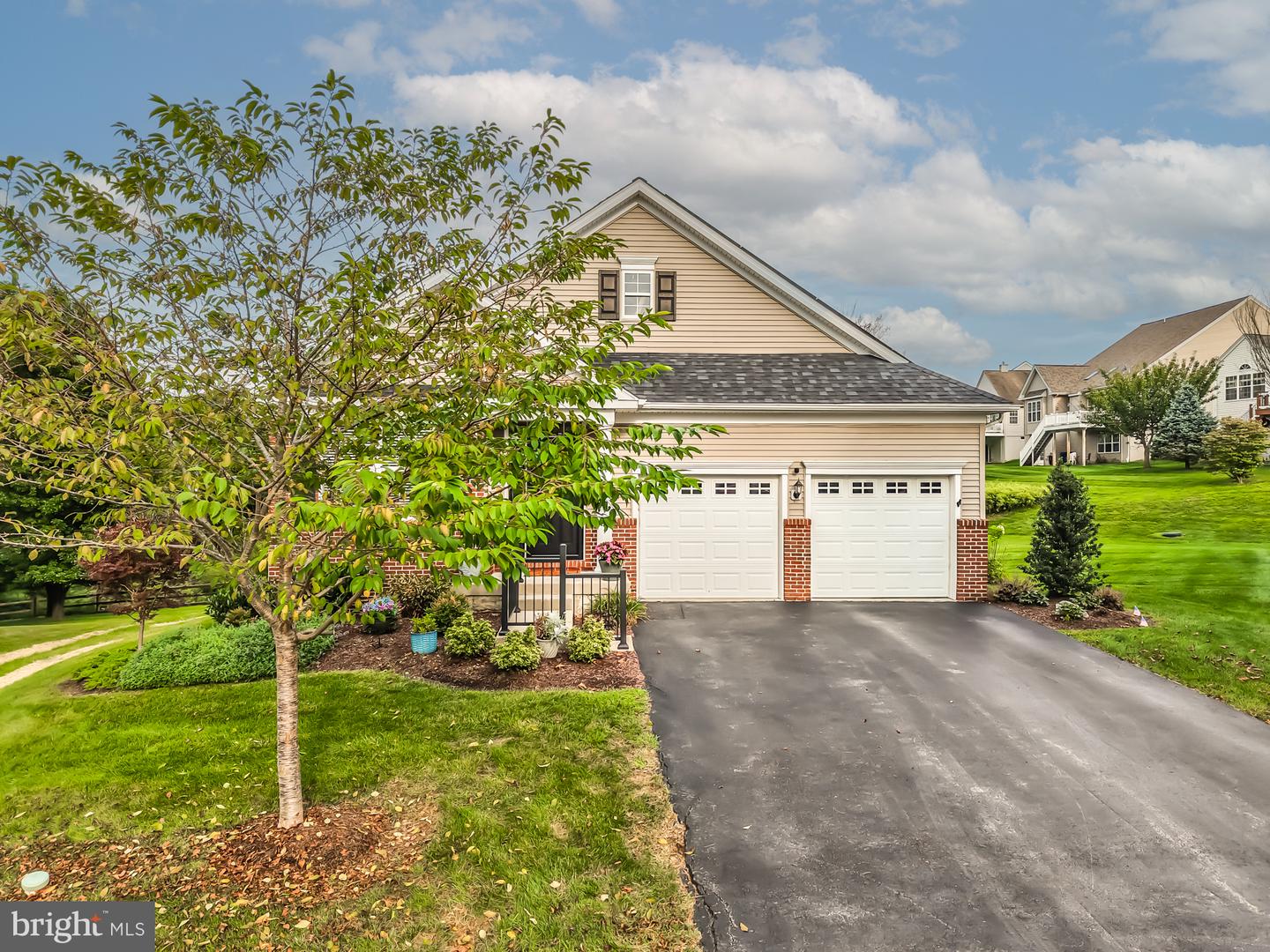 525 Mcelree Ln Property Photo 1