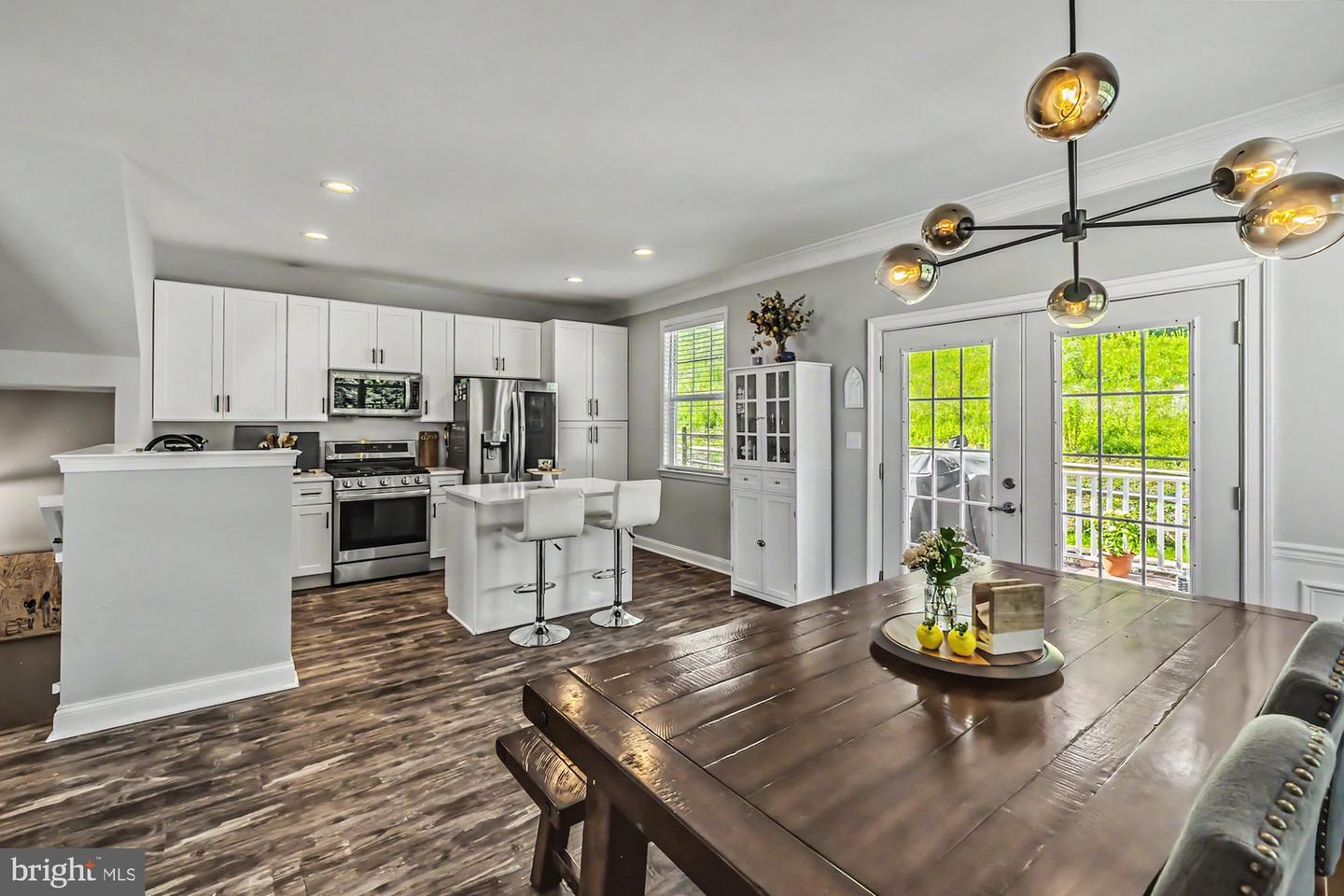 2782 Shelburne Property Photo 8