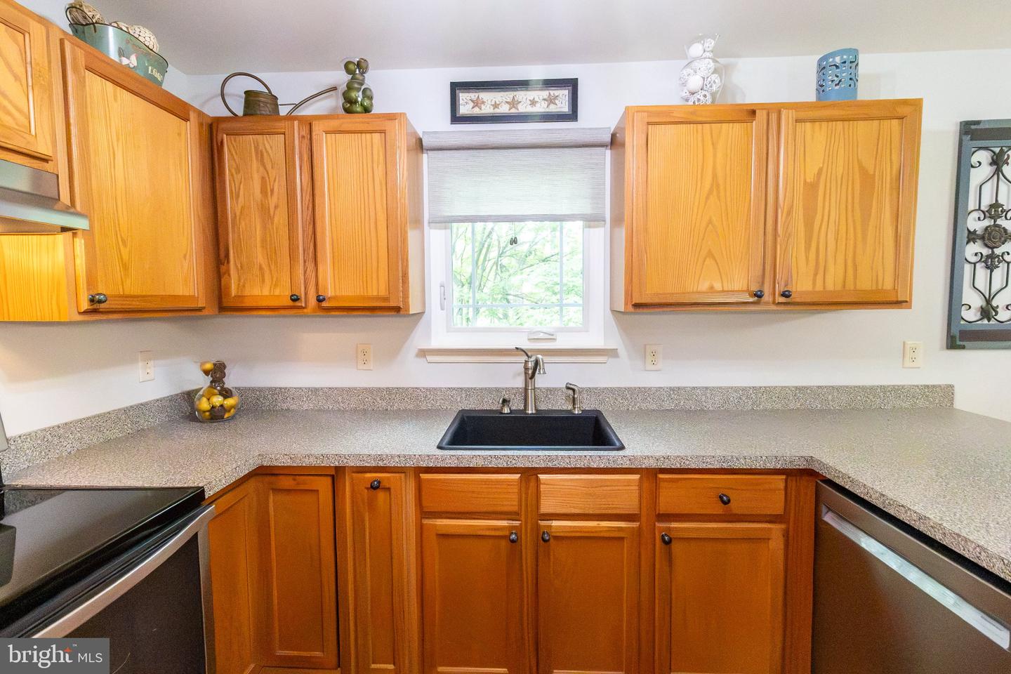 1639 Valley Rd Property Photo 12