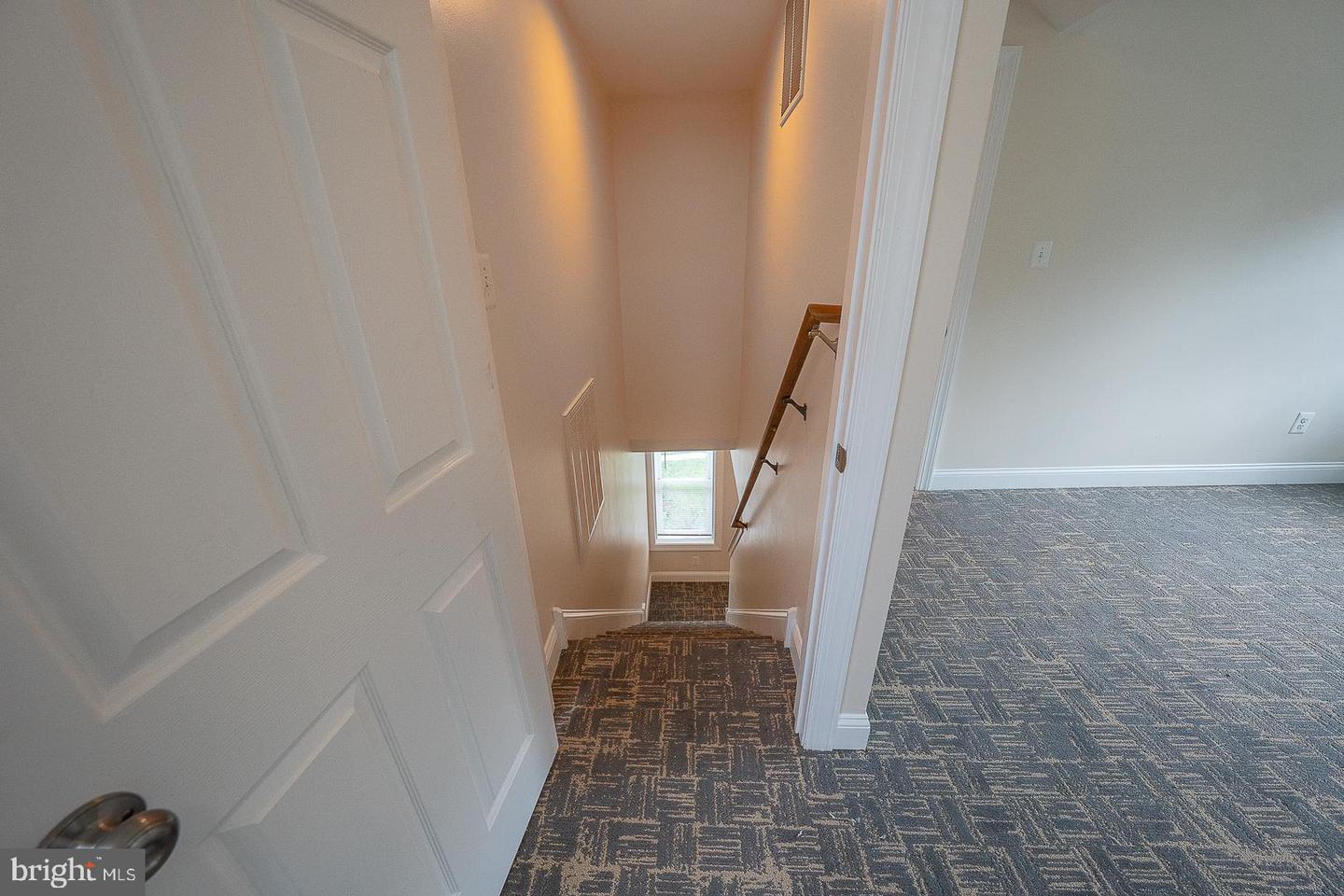 107 W Circular Ave Property Photo 17