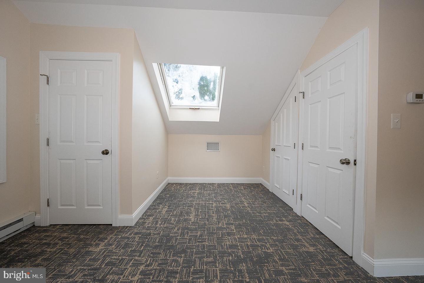 107 W Circular Ave Property Photo 19