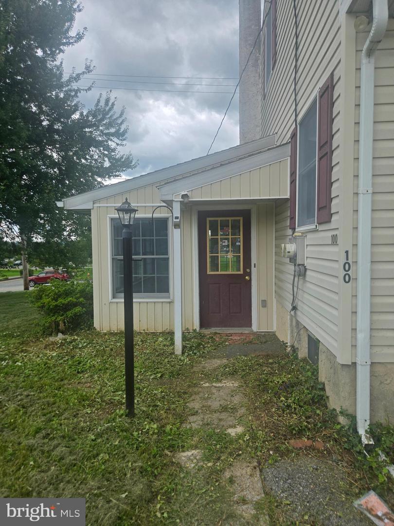 100 N Guthriesville Rd Property Photo 1