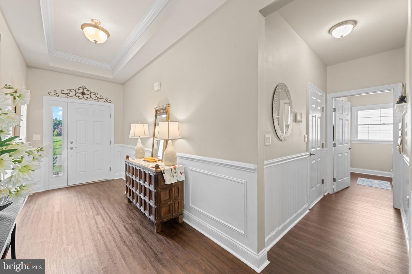 411 National Dr Property Photo 5