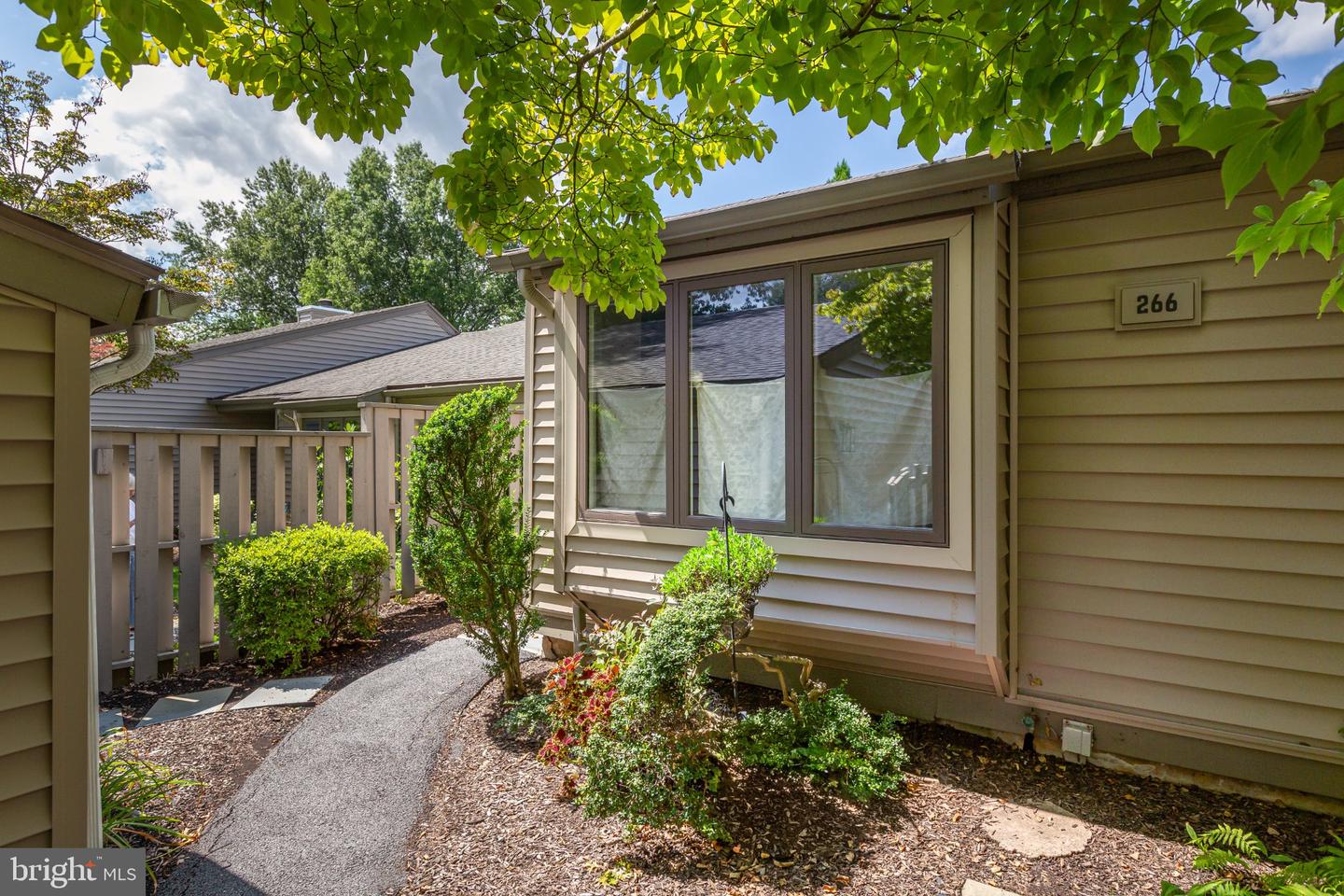 266 Chatham Way Property Photo 4