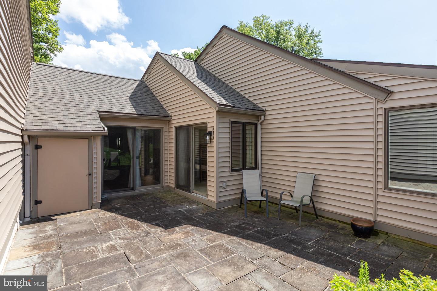 266 Chatham Way Property Photo 7