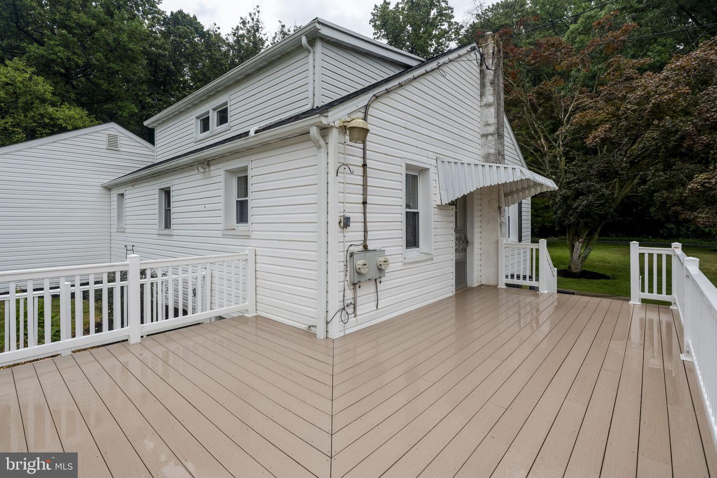 65 Compass Rd Property Photo 10