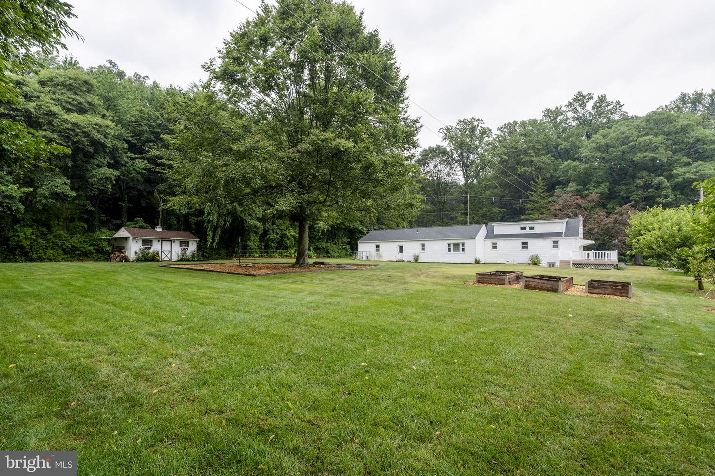 65 Compass Rd Property Photo 12