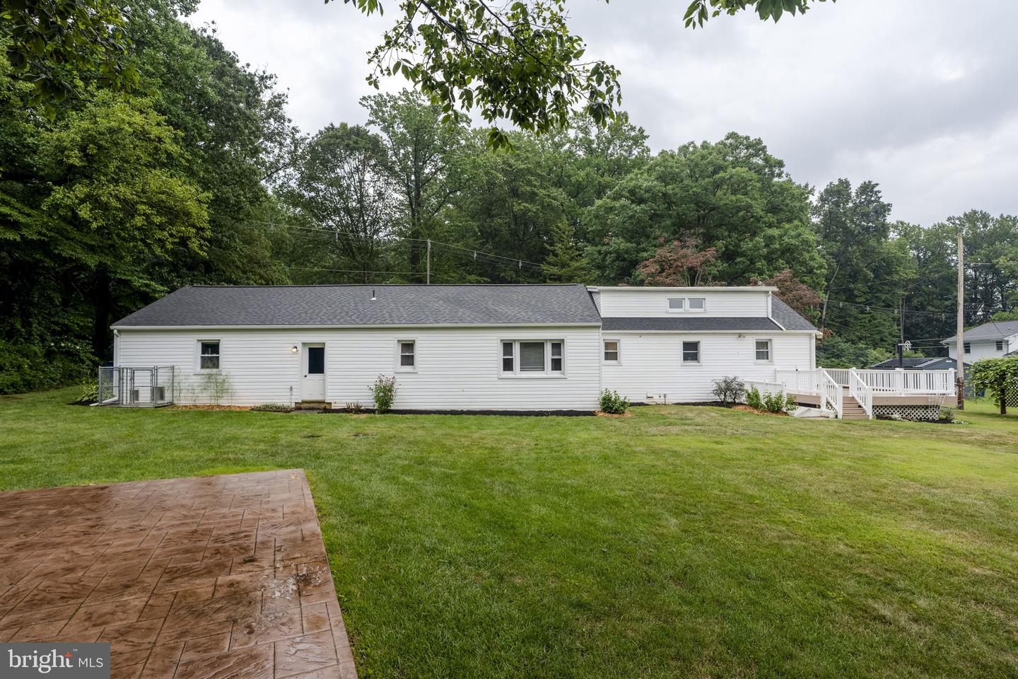 65 Compass Rd Property Photo 13