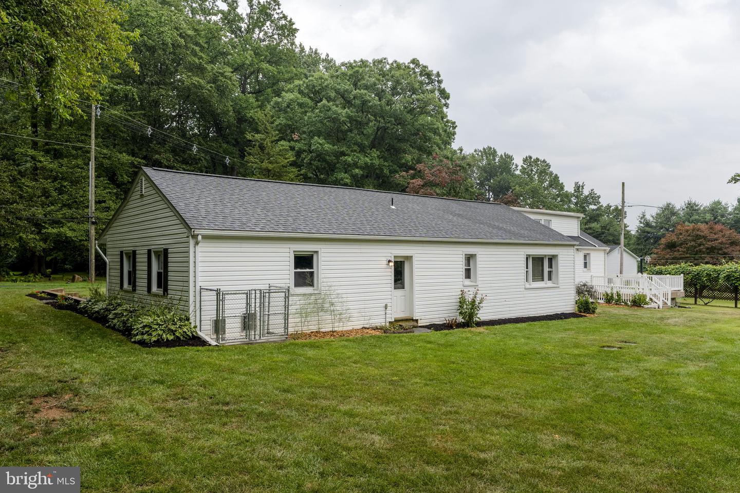 65 Compass Rd Property Photo 15
