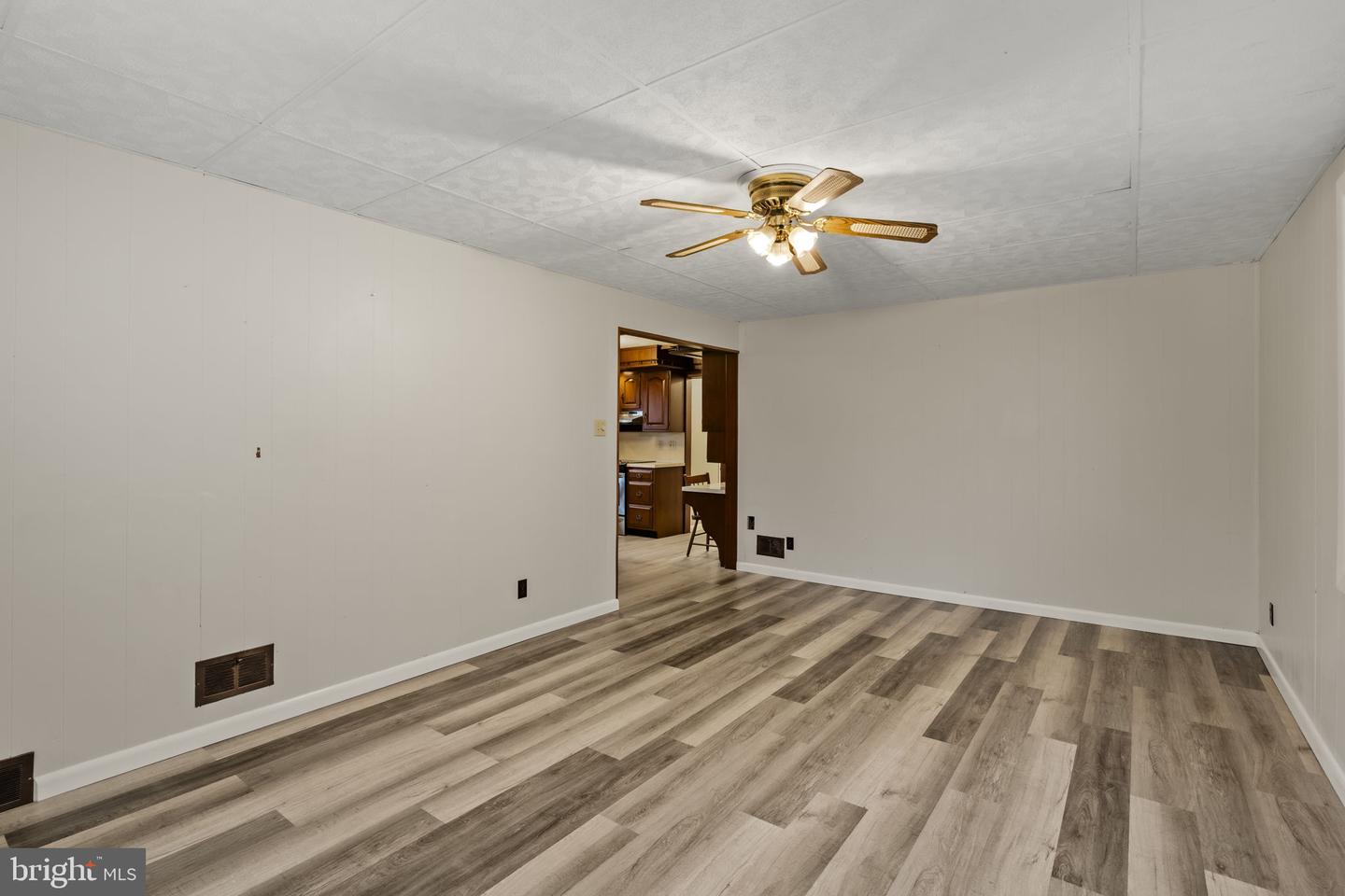 65 Compass Rd Property Photo 34