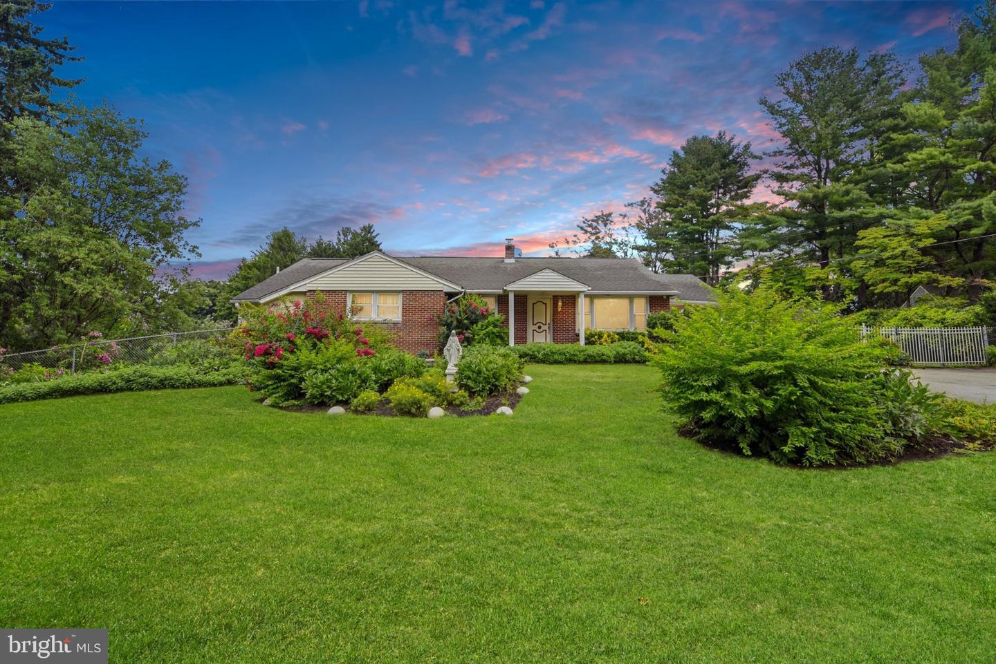2084 Dutton Mill Rd Property Photo 1