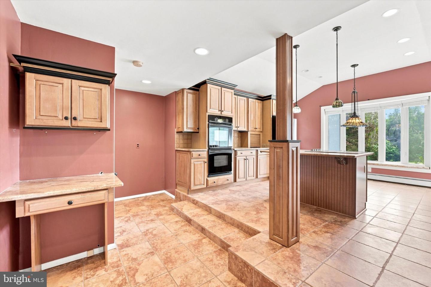 2084 Dutton Mill Rd Property Photo 8