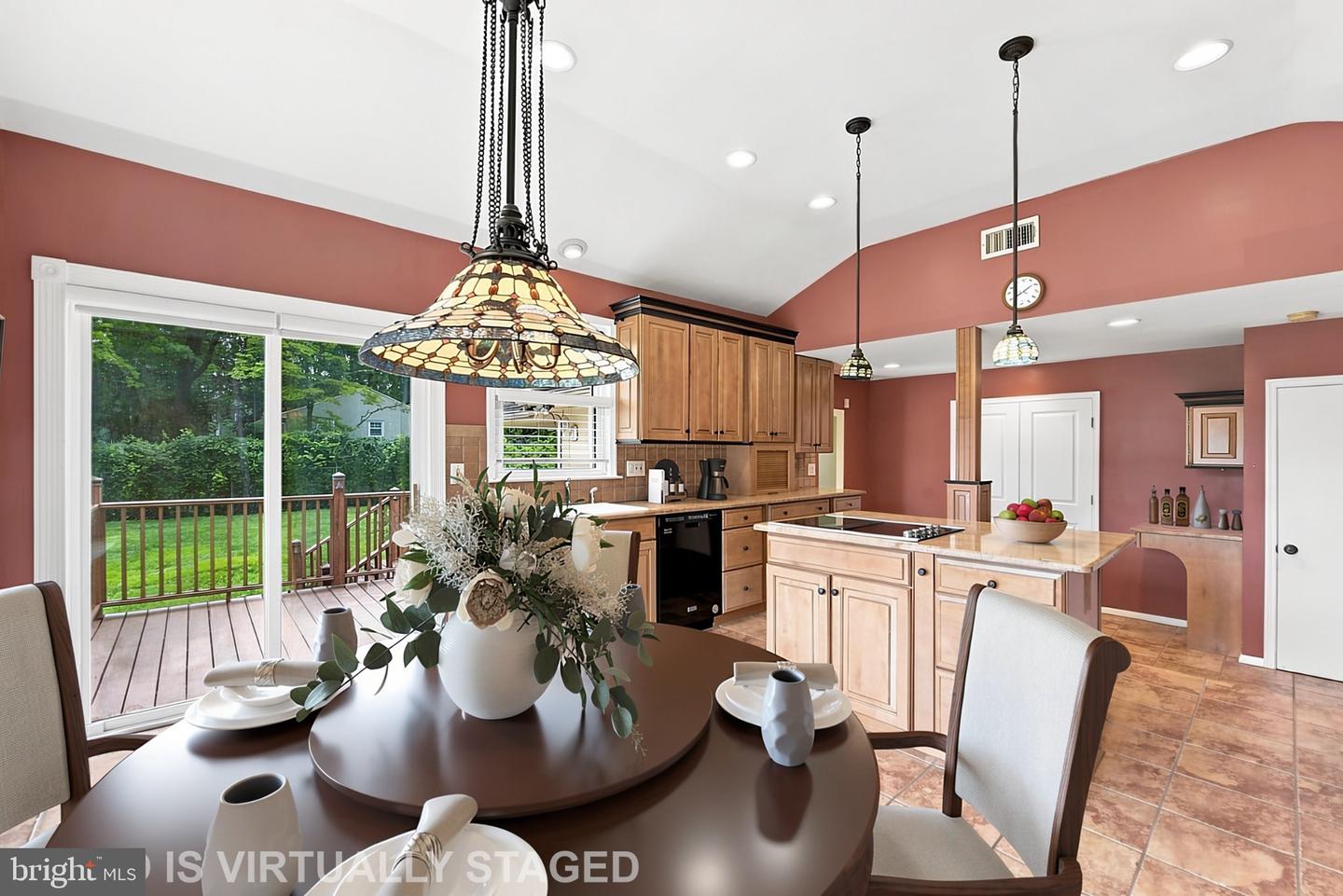2084 Dutton Mill Rd Property Photo 10