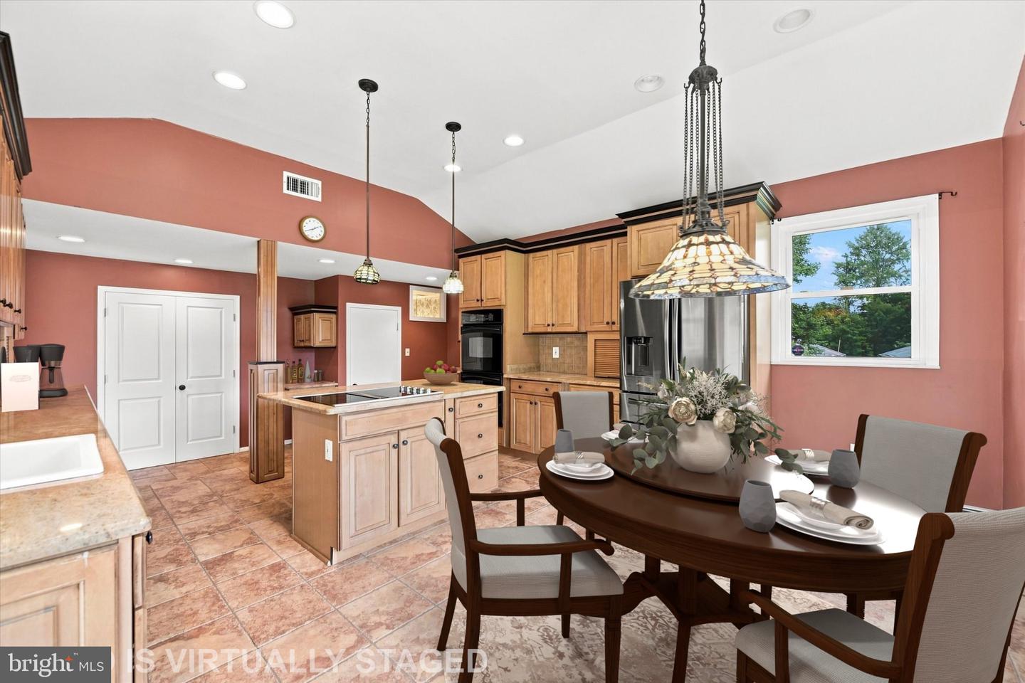 2084 Dutton Mill Rd Property Photo 11