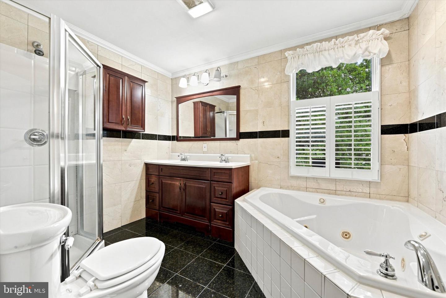 2084 Dutton Mill Rd Property Photo 17