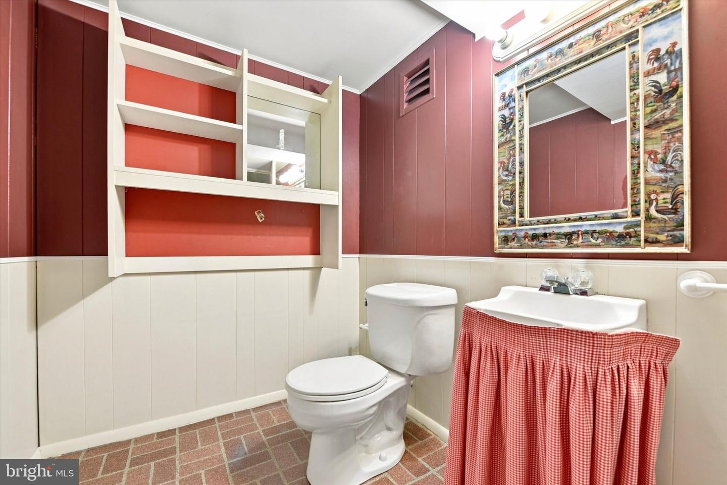 2084 Dutton Mill Rd Property Photo 27