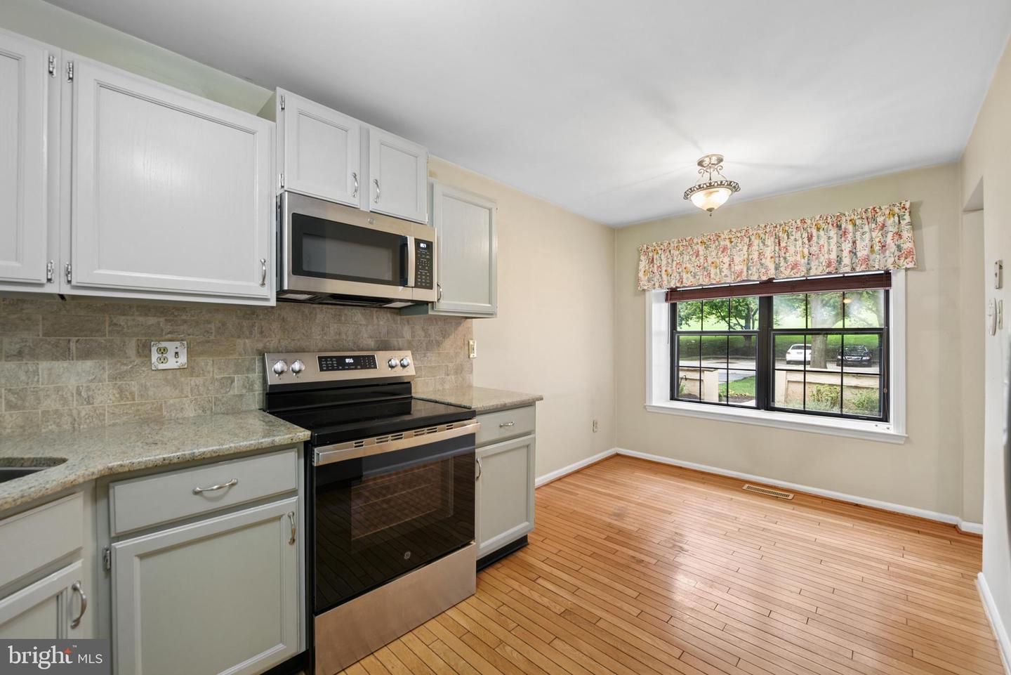 797 Brettingham Ct #706d Property Photo 6